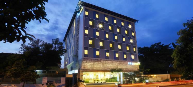 日惹奇特拉瑞姆图古酒店(Hotel Citradream Tugu Yogyakarta)图片