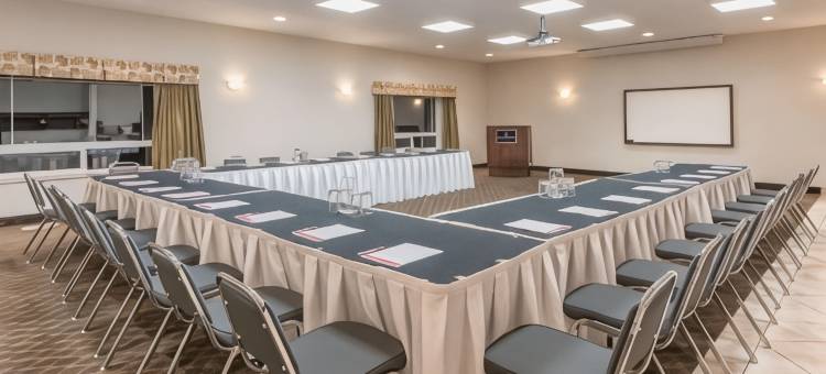 温赖特华美达酒店(Ramada by Wyndham Wainwright)图片