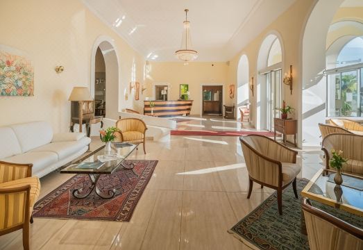 Best Western Hotel Bellevue Au Lac Hotel Overview