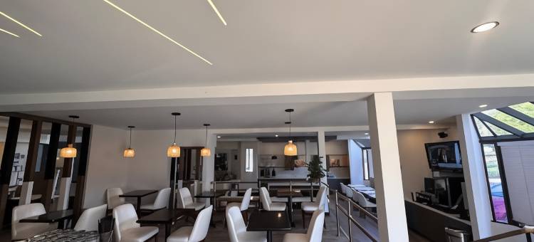 舒适套房酒店尔湾光谱(Comfort Inn & Suites Irvine Spectrum)图片