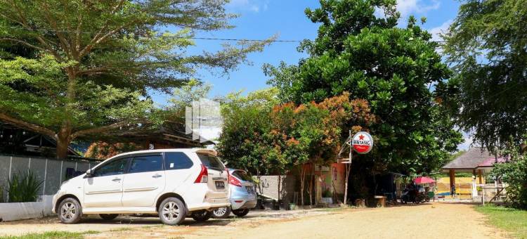 沙哈巴特海滩宾馆 - 米特拉红门酒店(Sahabat Pantai Guest House Mitra RedDoorz)图片