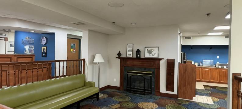 米沙沃卡-南本德地区呗盟套房酒店(Baymont by Wyndham Mishawaka South Bend Area)图片