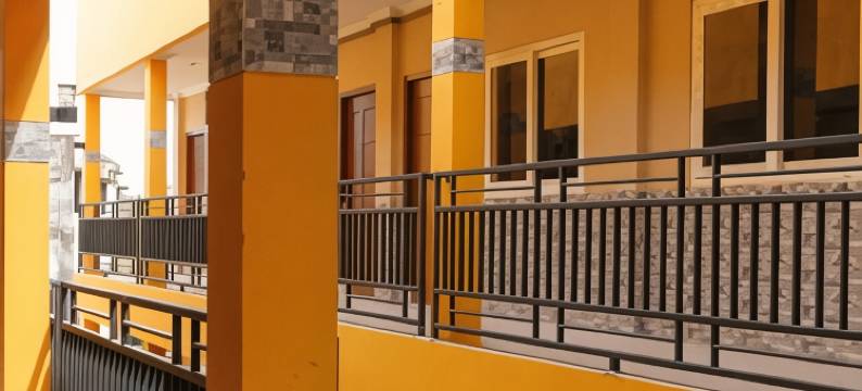 红多兹PLUS酒店-近巨港广场购物中心(RedDoorz Plus Near Palembang Square Mall)图片