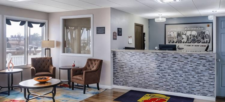 奥瓦通纳速8酒店(Super 8 by Wyndham Owatonna)图片