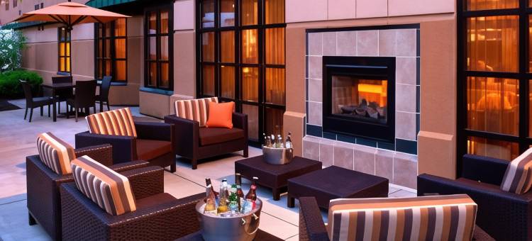 辛辛那提卡温顿万怡酒店(Courtyard Cincinnati Covington)图片