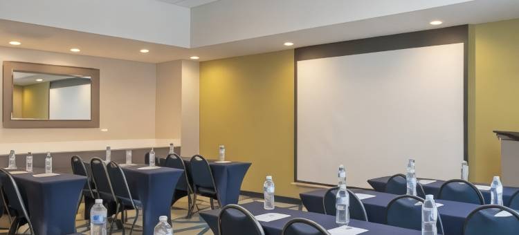 格伦登/华盛顿特区欢朋套房酒店(Hampton Inn & Suites by Hilton Glenarden Washington DC)图片