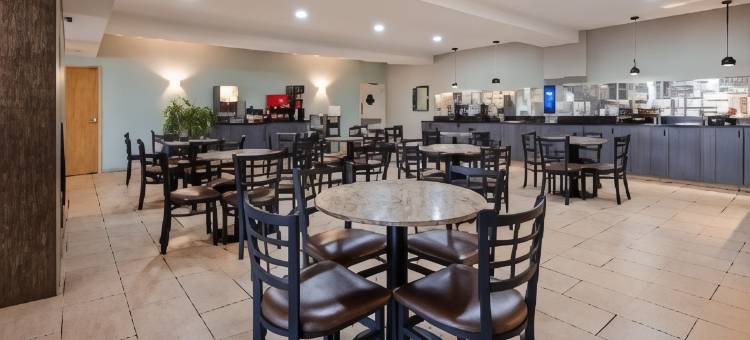 胡椒树机场贝斯特韦斯特优质酒店(Best Western Plus Peppertree Airport Inn)图片