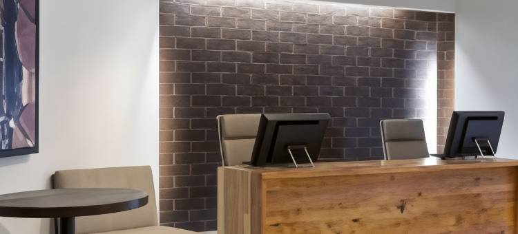 纳什维尔机场逸林酒店(DoubleTree Suites by Hilton Hotel Nashville Airport)图片