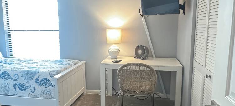 Siesta Key 海滩新装修的绝佳两卧室海滨公寓，带景观(Spectacular 2B Condo on Siesta Key Beach!)图片