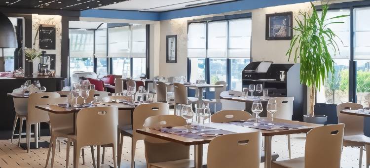 巴斯蒂拉克基里亚德酒店(Kyriad Tarbes - Bastillac)图片