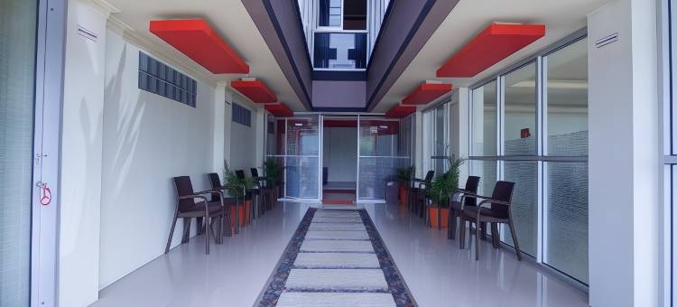 红多兹酒店-近特尔纳特城市公园(RedDoorz Near Taman Kota Ternate)图片