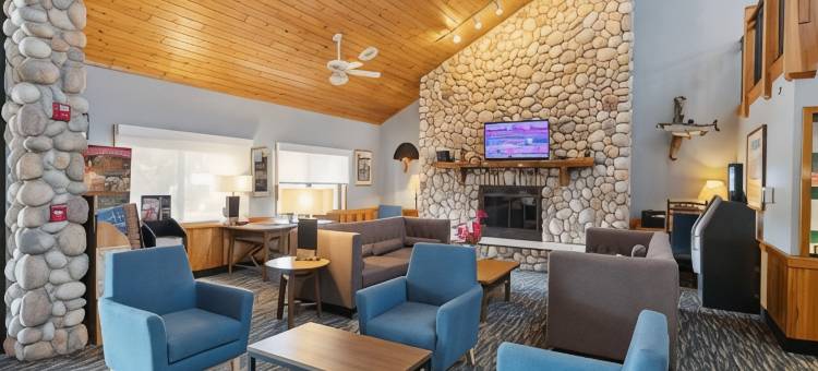威斯康星戴尔美吟温德姆酒店(AmericInn by Wyndham Wisconsin Dells)图片