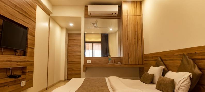 阿达尔什宫酒店(Adarsh Palace Hotel Near Bhopal Railway Station and Nadra Bus Stand Bhopal)图片