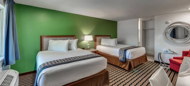 天使营黄金乡村酒店(Gold Country Inn Angels Camp)图片