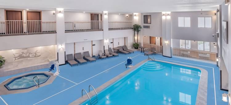 基斯通顿华美达酒店-近拉什莫尔山(Ramada by Wyndham Keystone Near Mt Rushmore)图片