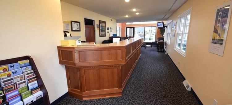 戴斯酒店-麦基诺市-湖景(Days Inn by Wyndham Mackinaw City - Lakeview)图片