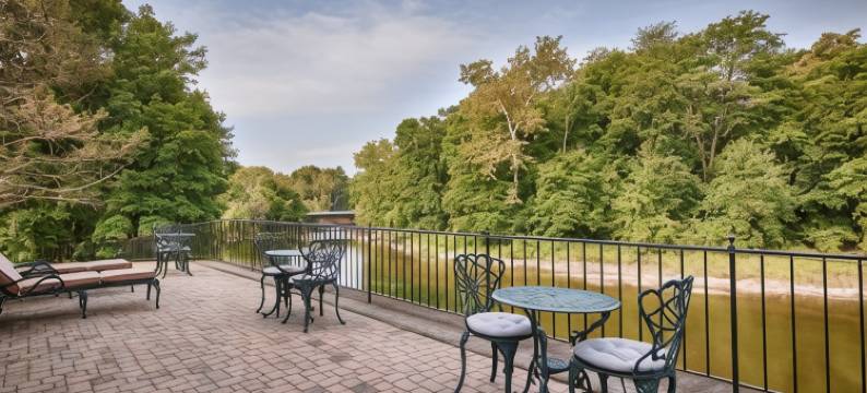 贝斯特韦斯特普勒斯瀑布旅馆&套房酒店(Best Western Plus the Inn  Suites at the Falls)图片