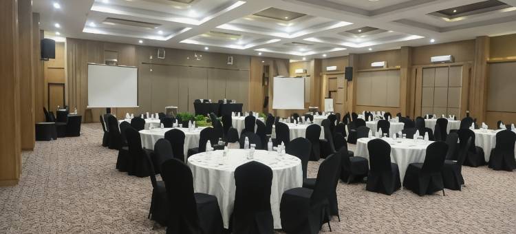 塔旺曼谷纳瓦酒店(Nava Hotel Tawangmangu)图片