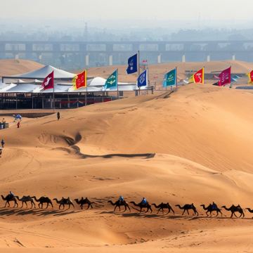 呼和浩特+辉腾锡勒草原+乌兰哈达火山地质公园+库布齐沙漠+哈素海+敕勒川草原4日3晚拼小团