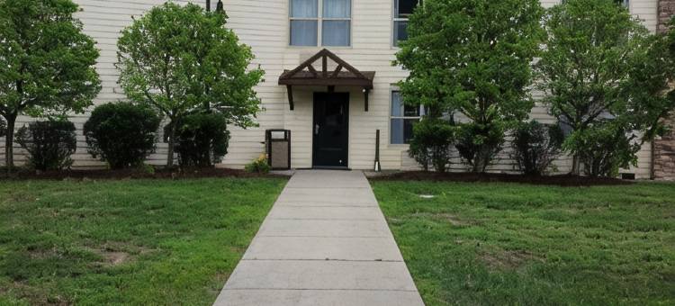 莱克乔治拉昆塔温德姆酒店套房(La Quinta Inn & Suites by Wyndham Lake George)图片