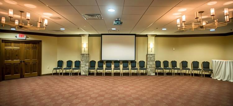 切斯特酒店及会议中心(Chester Hotel and Conference Center)图片