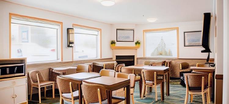 雷夫尔斯托克速8酒店(Super 8 by Wyndham Revelstoke BC)图片