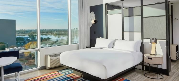 海岸线中心威尔明顿雅乐轩酒店(Aloft Wilmington at Coastline Center)图片