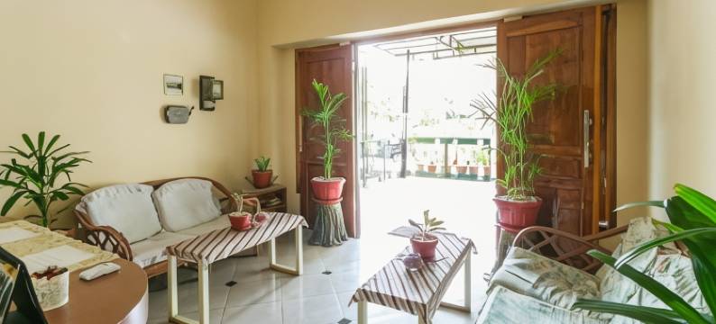 红多兹伊斯兰酒店-近斯拉根中央公园(RedDoorz Syariah @ Sakinah Guesthouse)图片