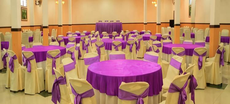 鸟羽湖国际间小屋酒店(Danau Toba International Cottage Parapat)图片