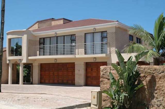 Bon A VIE Self-Catering and b&b Gonubie Full Solar Power, No Load Shedding! Over view