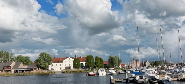 Contact Hotel Utah Beach Carentan图片