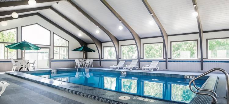 德梅因品质酒店及套房-默尔海路(Quality Inn & Suites des Moines - Merle Hay Road)图片