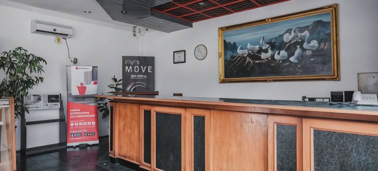 红多兹Plus酒店-近梅拉克港(RedDoorz Plus Near Pelabuhan Merak)图片