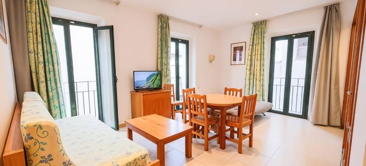 罗亚公寓酒店(Apartamentos Royal)图片