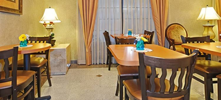 雷东多比奇海滩广场贝斯特韦斯特酒店(Best Western Redondo Beach Galleria Inn-Los Angeles LAX Airport Hotel)图片