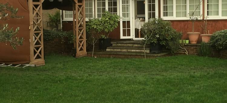 科恩布鲁克小屋旅馆(Colnbrook Lodge Guest House)图片