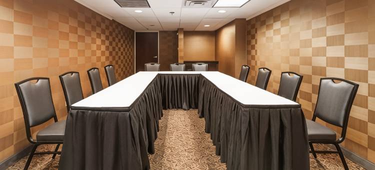 俄克拉荷马城北部假日酒店及套房(Holiday Inn & Suites Oklahoma City North)图片