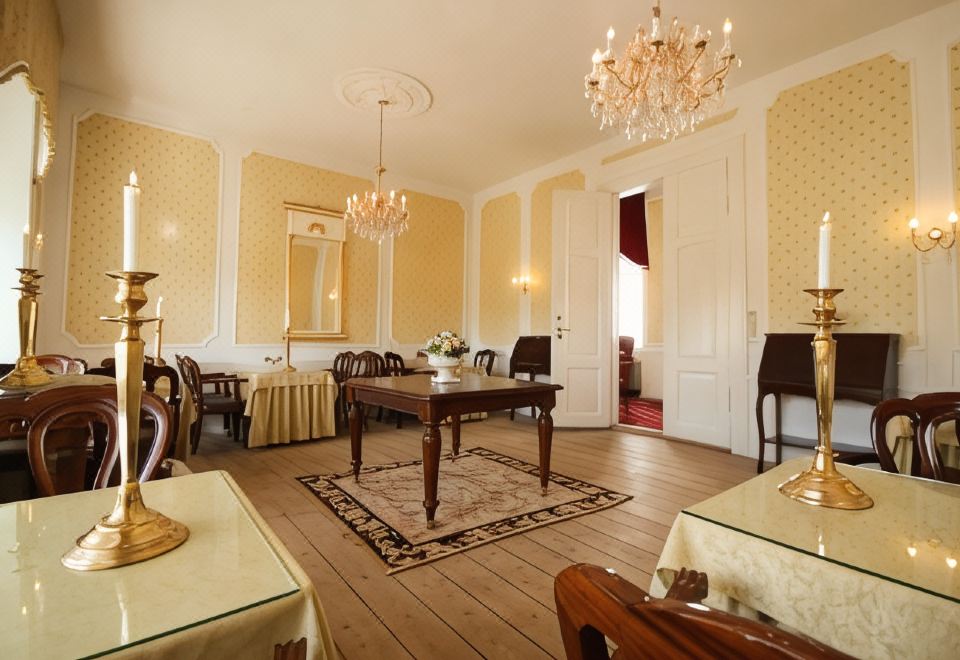 Kokkedal SlotshotelHotel Overview