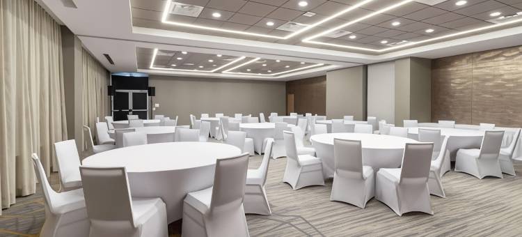 奥兰多机场温德姆花园酒店(Wyndham Garden Orlando Airport)图片