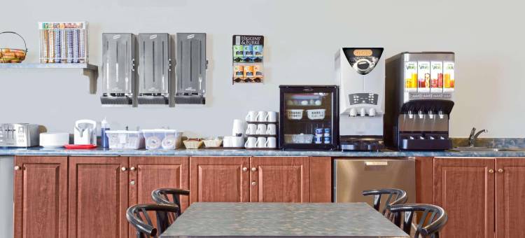 波蒂奇拉普雷里速8酒店(Super 8 by Wyndham Portage la Prairie MB)图片