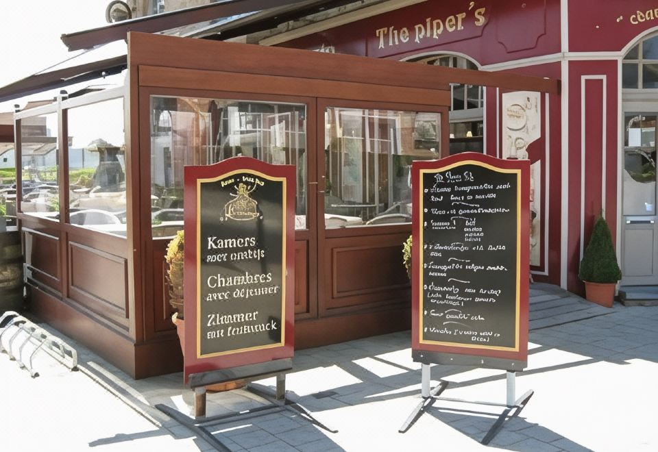 The Pipers Hotel Overview