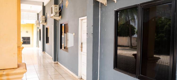 红色伙伴西特拉地铁旅馆(Wisma Citra Metro Mitra RedDoorz)图片