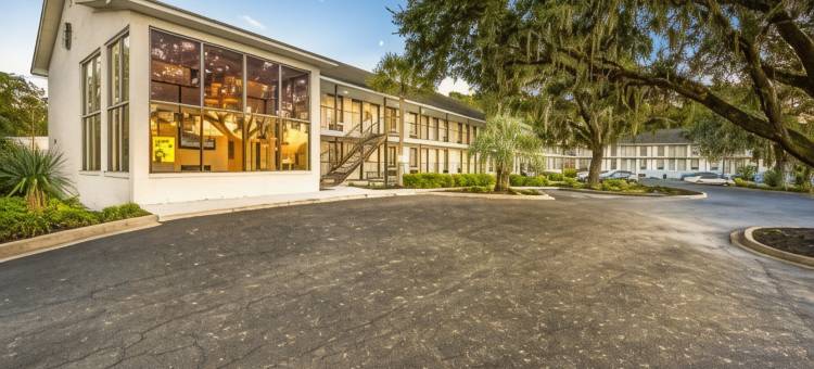 查尔斯顿溪边旅馆(Charleston Creekside Inn)图片