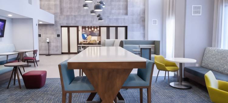 北阿特尔伯勒希尔顿欢朋套房酒店(Hampton Inn & Suites by Hilton North Attleboro)图片