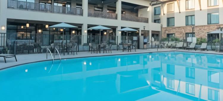 千橡阿古拉山万豪万怡酒店(Courtyard Thousand Oaks Agoura Hills)图片