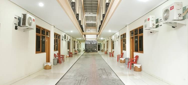 红多兹普拉斯酒店-帕兰特利提斯路2号(RedDoorz Plus @ Jalan Parangtritis 2)图片