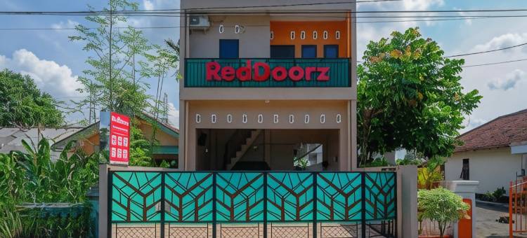 RedDoorz Syariah Near Stasiun Gumilir Cilacap图片