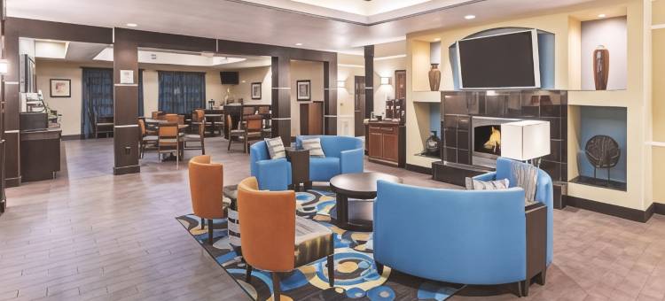 休斯顿霍比机场拉昆塔温德姆套房酒店(La Quinta Inn & Suites by Wyndham Houston Hobby Airport)图片