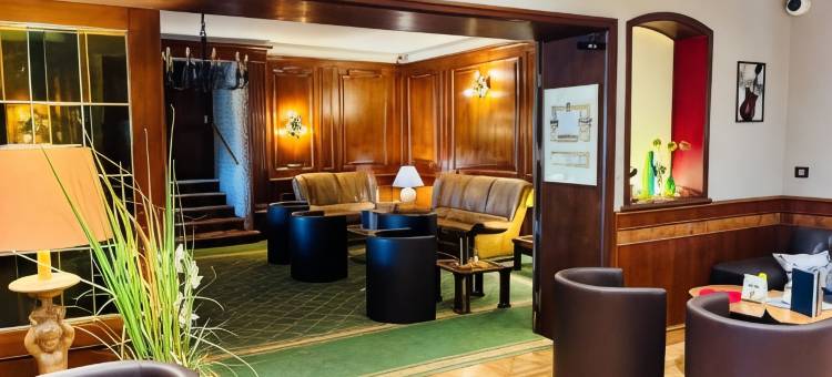奥克斯多利斯玫瑰酒店及餐厅(Logis Hôtel-Restaurant Aux Trois Roses)图片