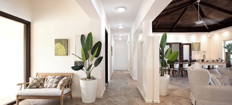 Direct Beachfront 6 BDR/en-suite /maid included. Excellent service. Rare gem (A)图片